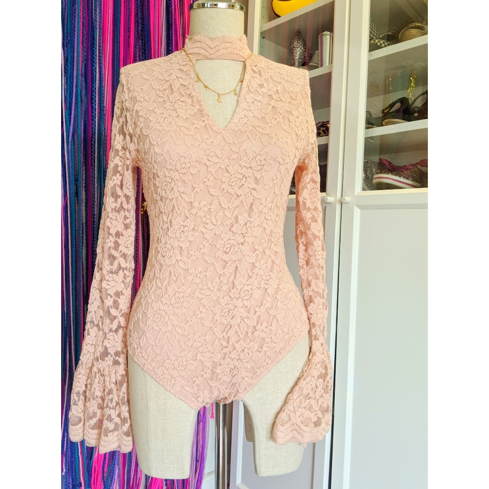 Altar'd State Blush Lace Bodysuit with cutout